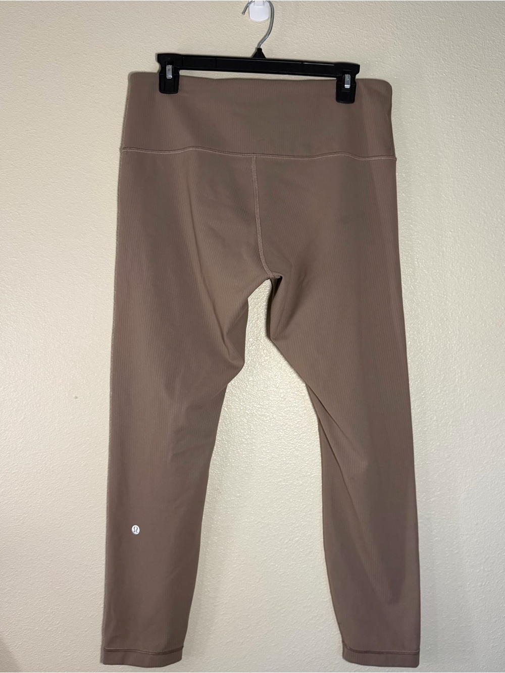 Lululemon Wunder Train High-Rise Ribbed Tights in size 12 Taupe / Taupetastic
